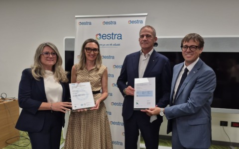 Estra rafforza il proprio impegno ESG con l’ESG Recognition di DNV e la certificazione per la parità di genere