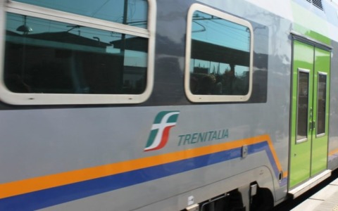 Urto tra treni sulla linea Aretina: aperto un fascicolo