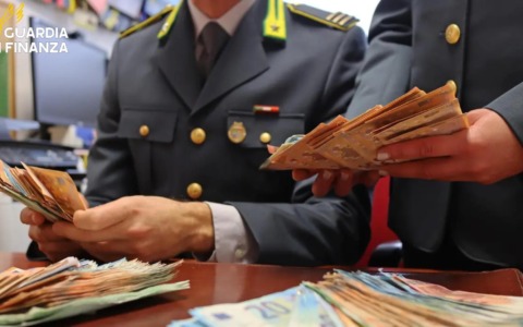 Contraffazione, sequestrate 436 banconote false