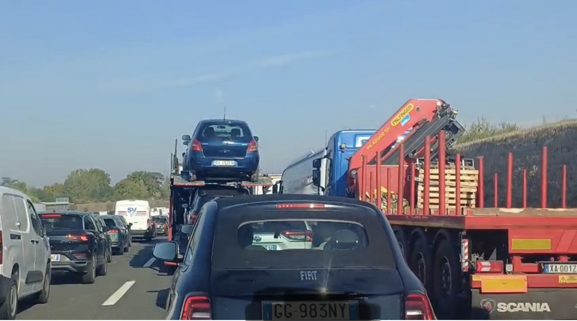 Incidente sulla A1, coda tra Firenze Impruneta e il bivio per la A11