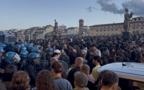 Manifestazione a Firenze, dopo gli scontri rientra la paura. Resta alta l’attenzione per altre proteste