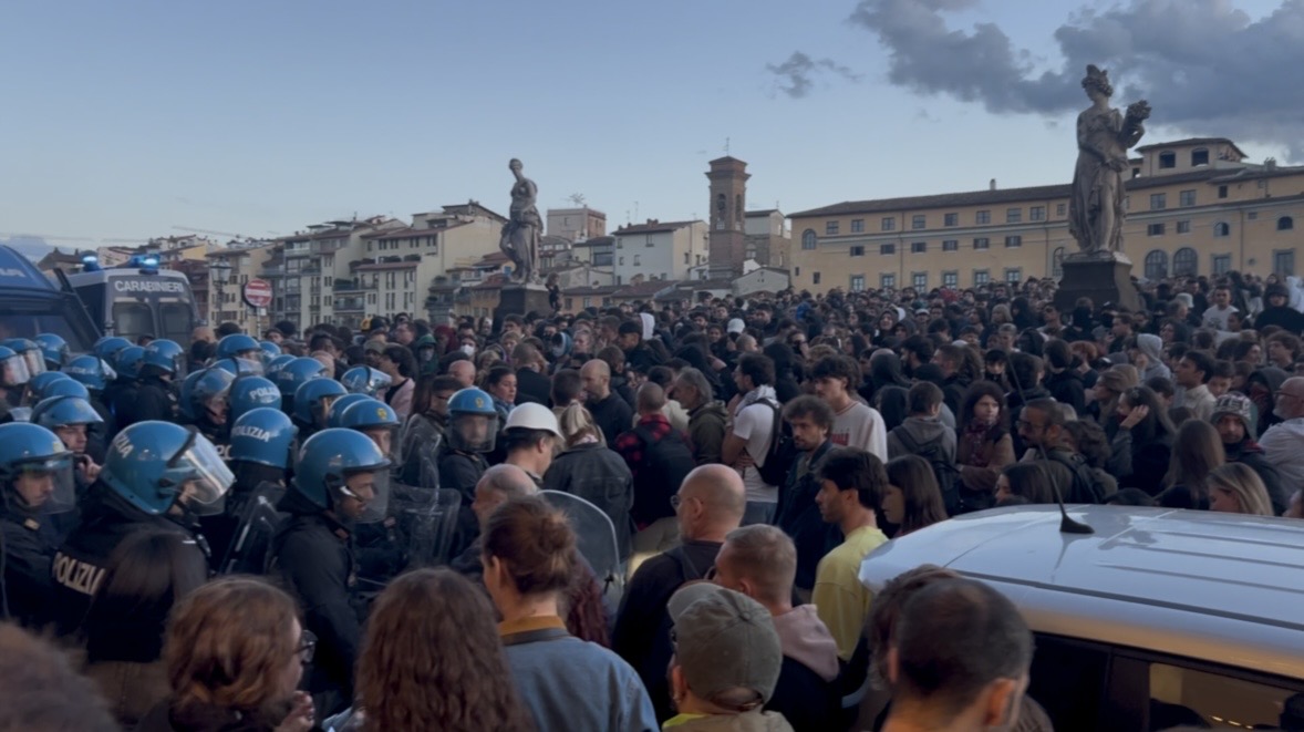 Manifestazione a Firenze, dopo gli scontri rientra la paura. Resta alta l’attenzione per altre proteste