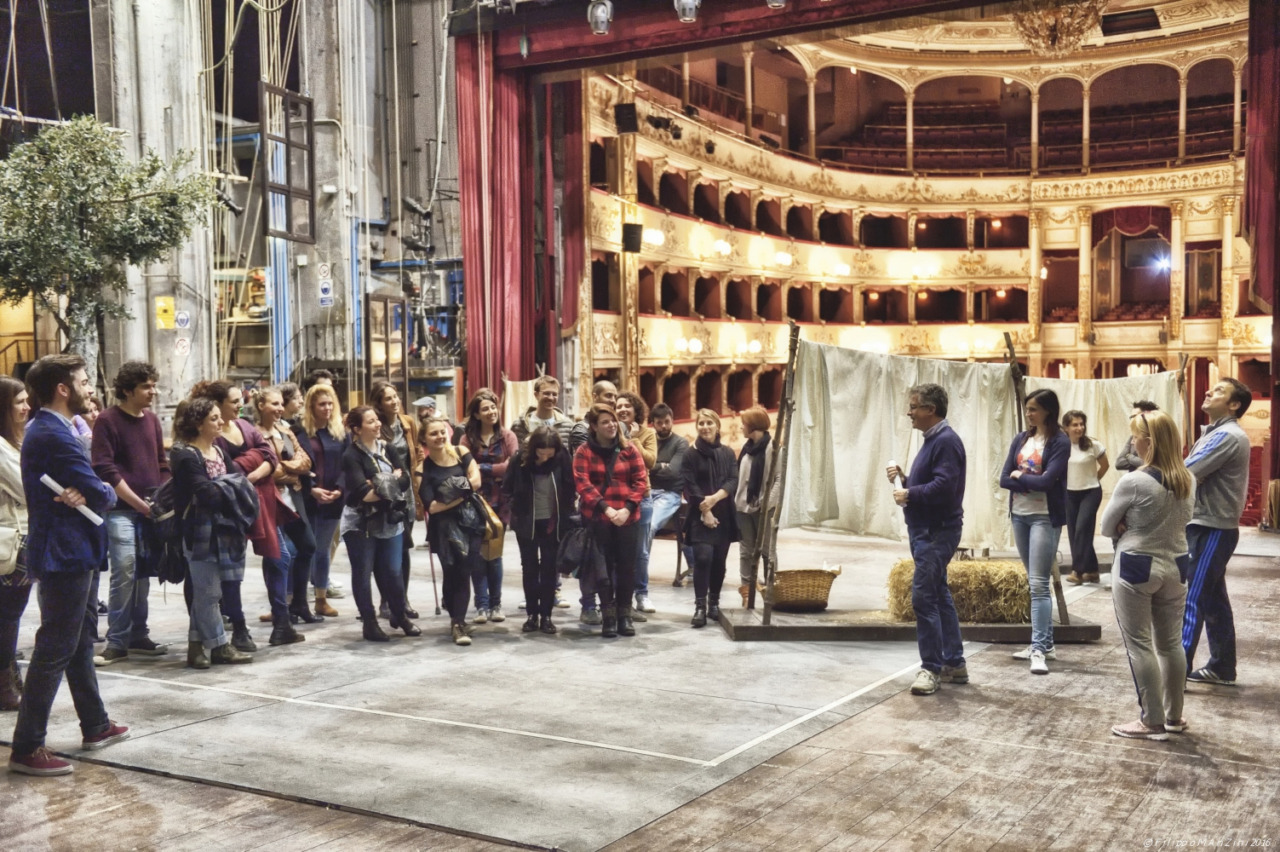 Teatro senza barriere, la cultura è a portata di giovani