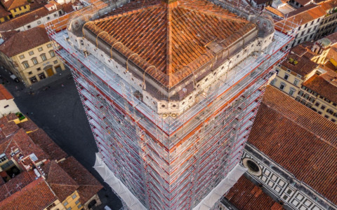 Firenze, campanile di Giotto: completato il ponteggio: al via il restauro