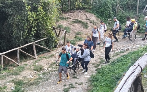 Prato, escursione speciale in Calvana per tredici ragazzi della Cooperativa Cui