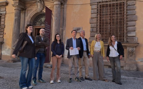 Lucca: giovedì 15 esce “The Diplomat”, ambientato in città