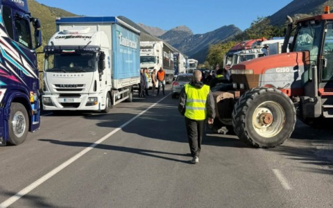 Blocco dei tir, a rischio molti prodotti ortofrutticoli