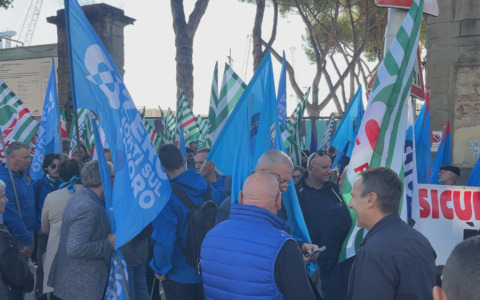 Operaio morto al cantiere Tav, sciopero e sit-in: “ennesimo operaicidio”